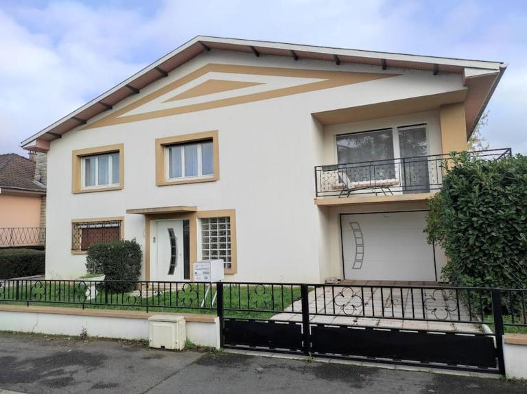 Villa Sainte-Rose 3ch à 5 minutes de la Cité des Loisirs - B&B Amnéville