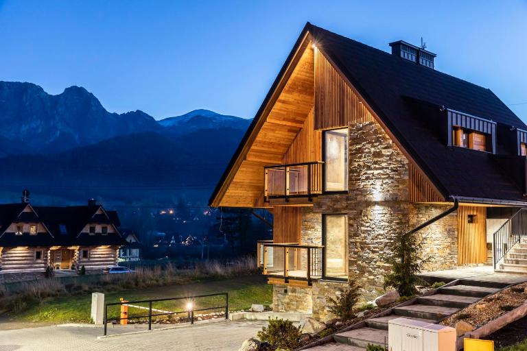 Szymaszkowa 7 Luksusowe Apartamenty, z widokiem na Giewont - sauna, parking w cenie - blisko stoku narciarskiego! - Bed and Breakfast Zakopane