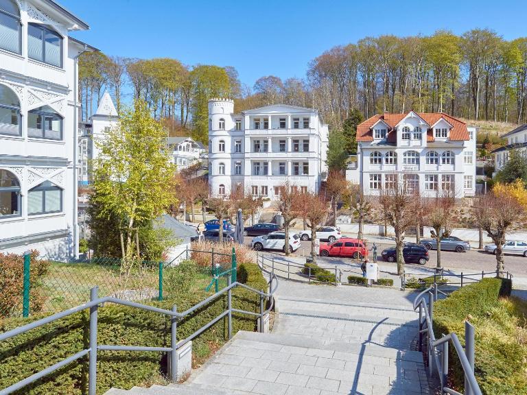 Ferienwohnung AMAPOLA - Villa Odin - B&B Sellin