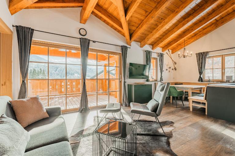 Dachstein West Apartment T5 - Chambres d'hôtes Russbach am Pass Gschütt