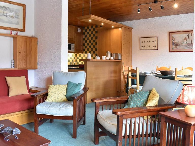 Appartement 3 pièces avec balcon et WIFI à 150m des pistes, 6 personnes - Méribel - FR-1-180-155 - B&B Méribel