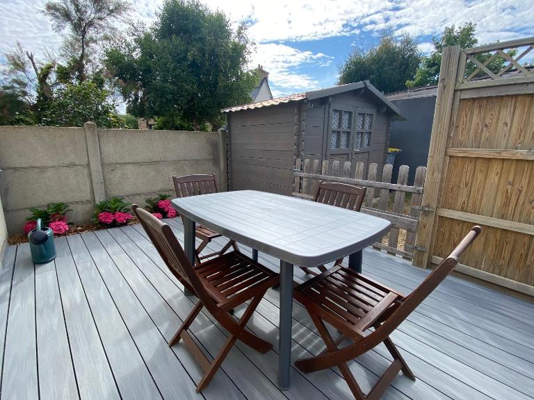 Maison de pêcheur avec WIFI à 450m de la plage à TREGASTEL - Réf 184 - B&B Trégastel