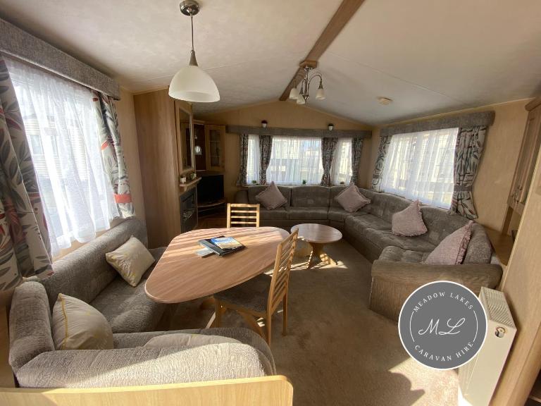 Coral Beach - Row 73 Van 2, central heating, WiFi, bed linen - Meadow Lakes Caravan & Lodge Hire - Ferienwohnung Ingoldmells