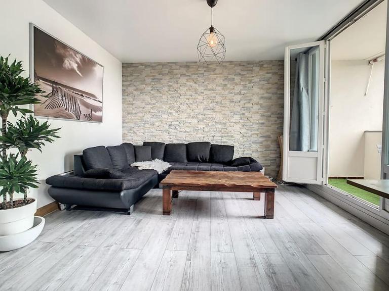 Appart Crystal Lyon Caluire et parkings - B&B Caluire-et-Cuire