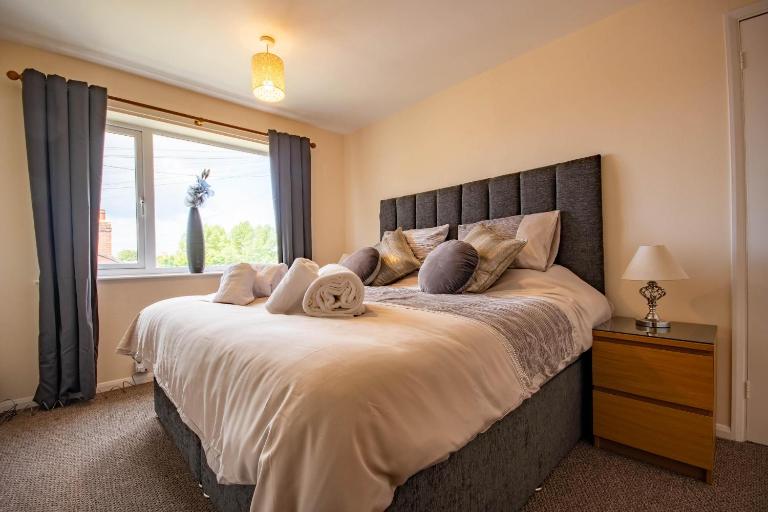 3-bedroom house with garden, conservatory, in centre of Worcester - B&B Worcester