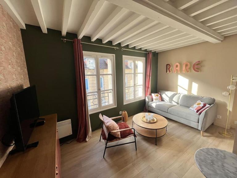 Duplex 50m2 rénové, hyper-centre, St sauveur - B&B Caen