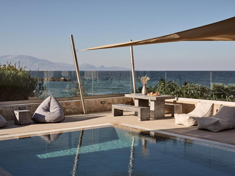 LaLune SeaSide Villa, Zante Zen By ThinkVilla - B&B Kypseli