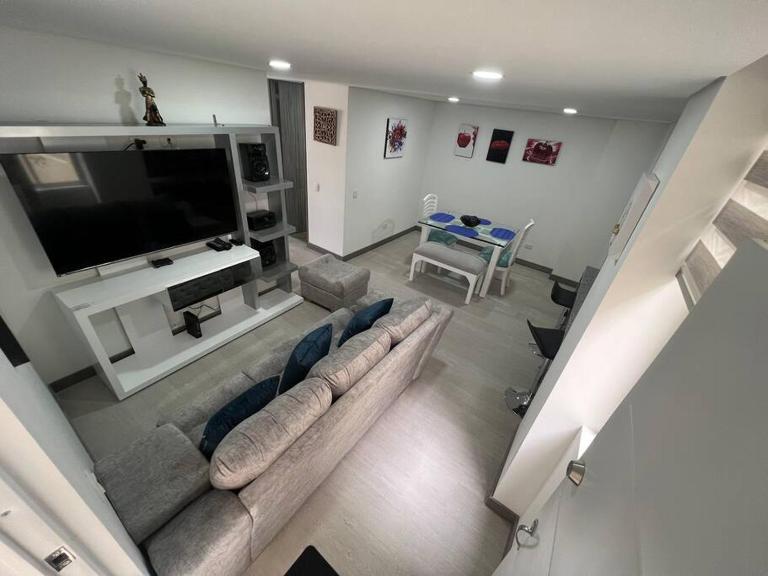Apartamento amoblado, Edificio Avanzzare T1-502 - Chambres d'hôtes Bogota