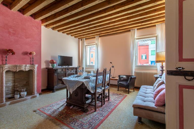 Wondrous Palazzetto 1619 in Magical Burano Island - B&B Burano