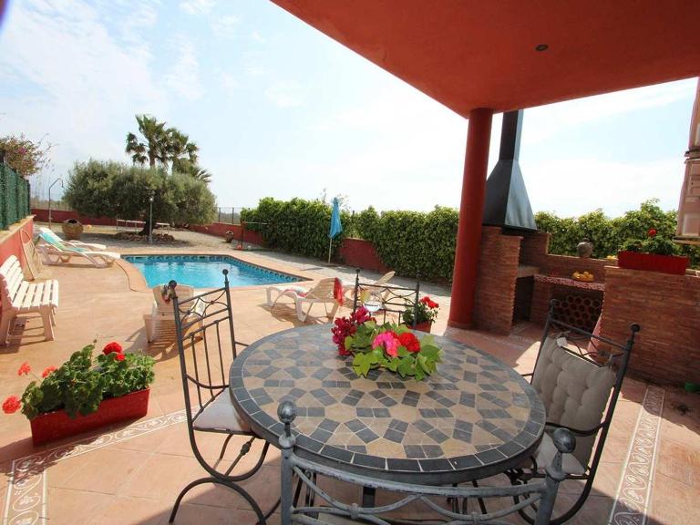 Perfecta para tus vacaciones: Casa con piscina privada, cerca del mar, admite mascotas y wifi gratuito - ES-184-44 - Bed and Breakfast Riumar