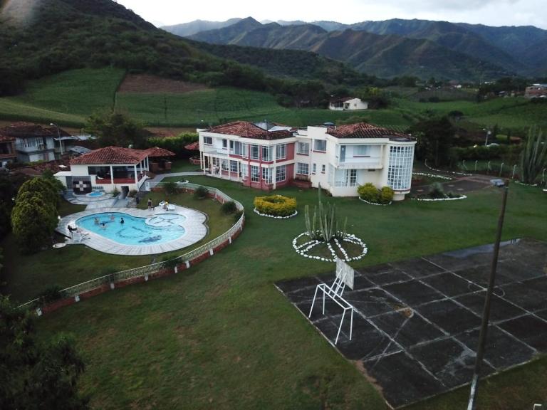 Finca tres colinas - B&B La Unión