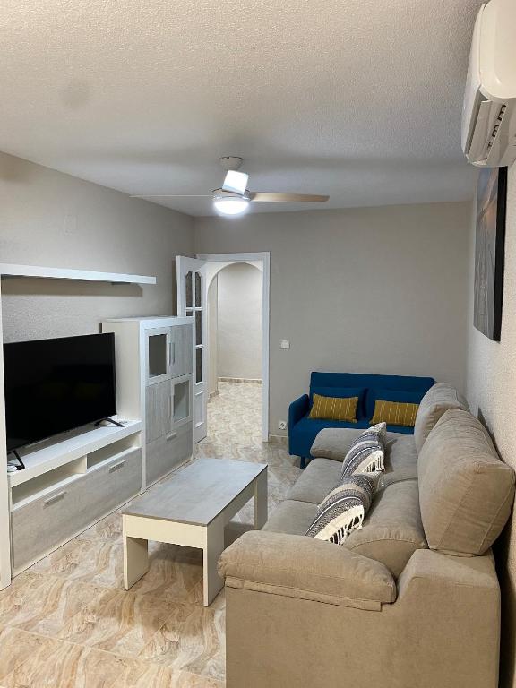 SOLYMAR LEVANTE Apartamento Completo con Piscina y Parking Comunitario - Ferienwohnung Benidorm