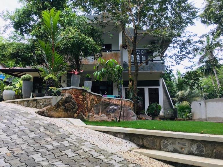Center Point Villa Unawatuna - B&B Unawatuna