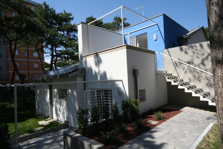 BA - Carla Apartments - Modern Apartments - - Bed and Breakfast Lignano Sabbiadoro