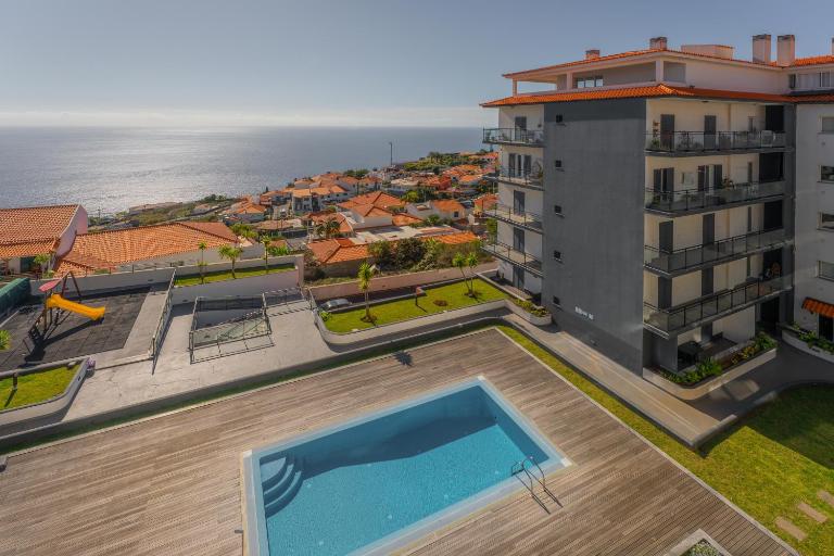 FLH Garajau Fantastic Ocean View with Balcony - Chambres d'hôtes Funchal