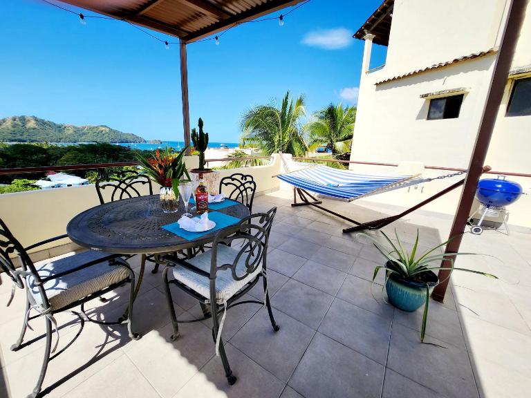 Amazing Oceanview Private Villa Rooftop Terrace Walk to Beach - B&B Playas del Coco