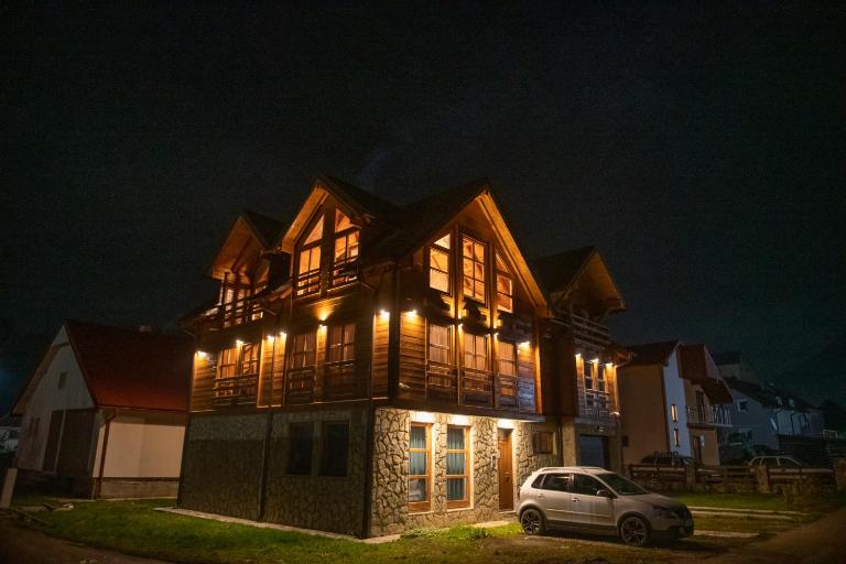 Mountain Boy chalet with sauna - B&B Kolašin