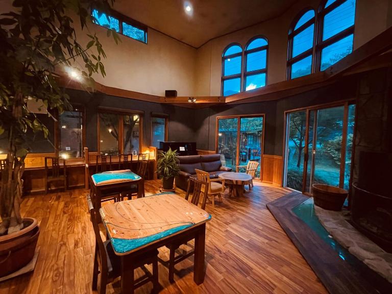 Nikko Akarinoyado Villa Revage - B&B Nikkō
