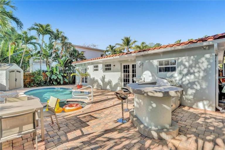 Chic Victoria Park Villa with Heated Pool and Spa - Ferienwohnung Fort Lauderdale
