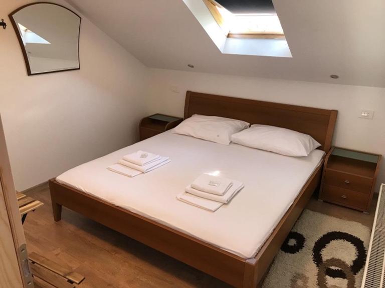 Sobe Zimmer Frei - Bed and Breakfast Požega