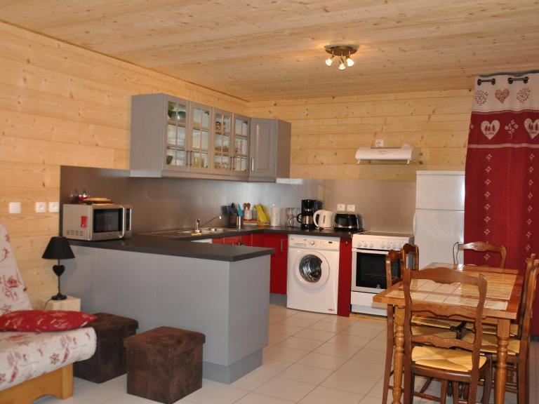 Charmant appartement avec terrasse, parking couvert et WIFI - FR-1-692-56 - B&B La Chapelle-d'Abondance