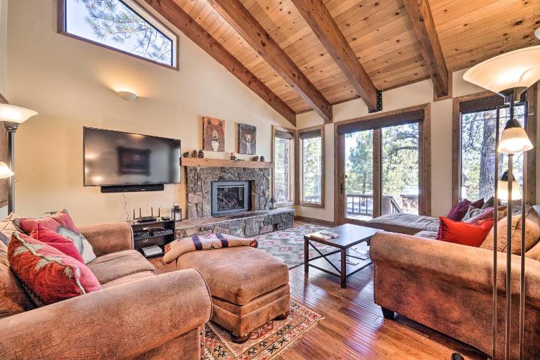 Shuttle to Ski Resort: Northstar Home! - B&B Truckee