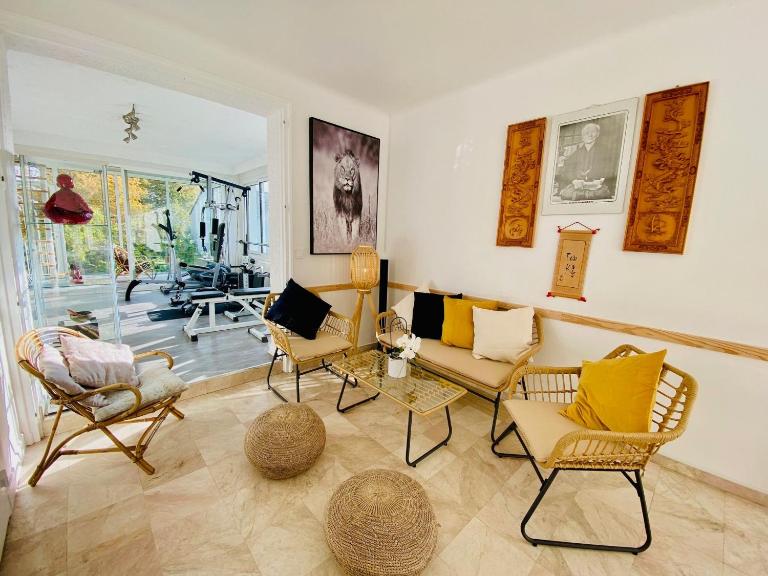 Maison spacieuse avec fitness, massage sur demande et jardin privatif, proche Nantes et Pornic - FR-1-306-1231 - B&B Saint-Philbert-de-Grand-Lieu