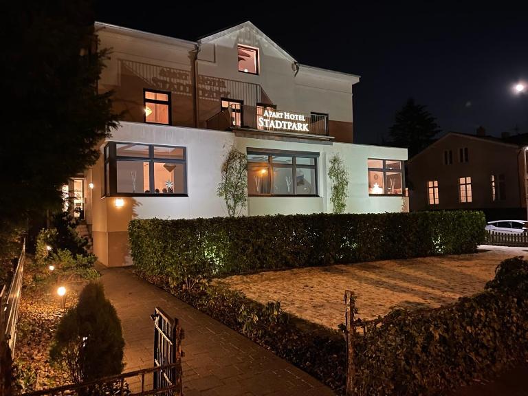 ApartHotel Stadtpark - Bed and Breakfast Lübeck