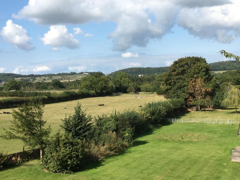The Loft at Pen Orchard - Bed and Breakfast Winscombe