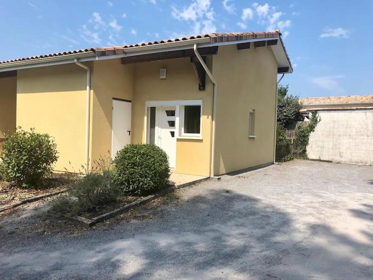 Au calme, maison T3 neuf avec Jardin à Cassy - B&B Lanton