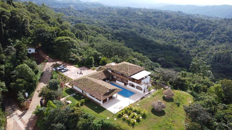 Hacienda Las Vainillas Boutique Hotel - Bed and Breakfast Mastatal