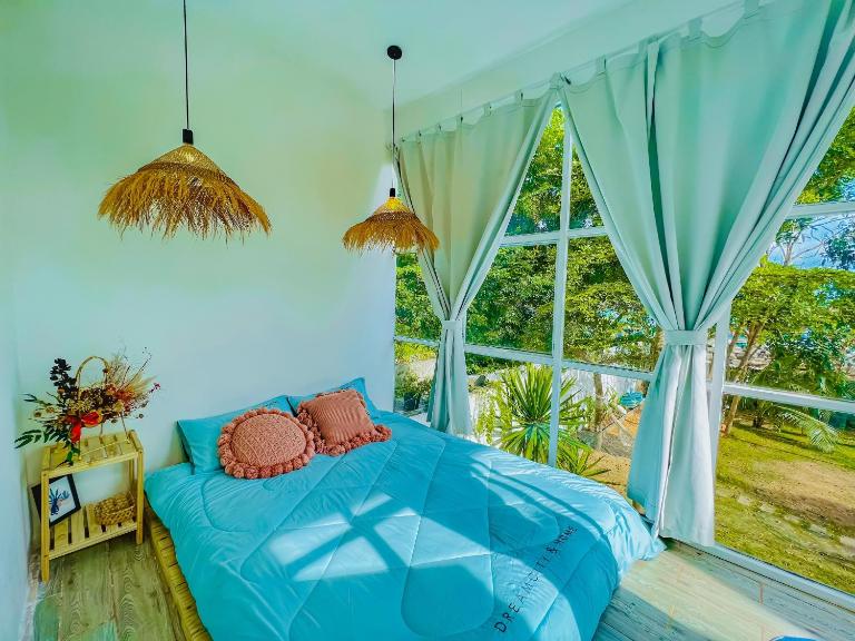 Chon's Dock Homestay & House Lease - Free Outdoor Pool - B&B Phan Thiết