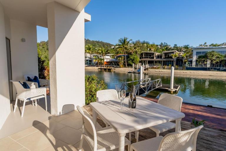Edgewater Collection by Stay Noosa - B&B Noosa Heads