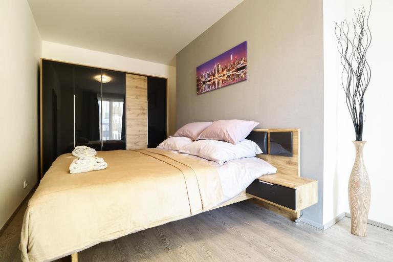 Apartments / 10 min from center / O2 ARENA - B&B Prague