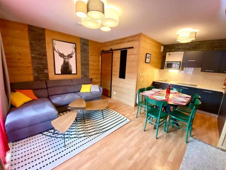 Duplex rénové - 3 CHAMBRES 8 PERS dernier étage - B&B Les Orres