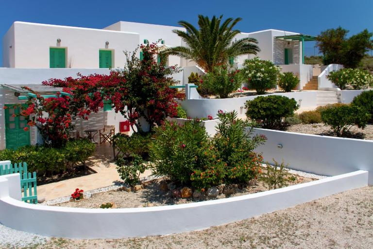 Psilandis Studios - B&B Adamantas