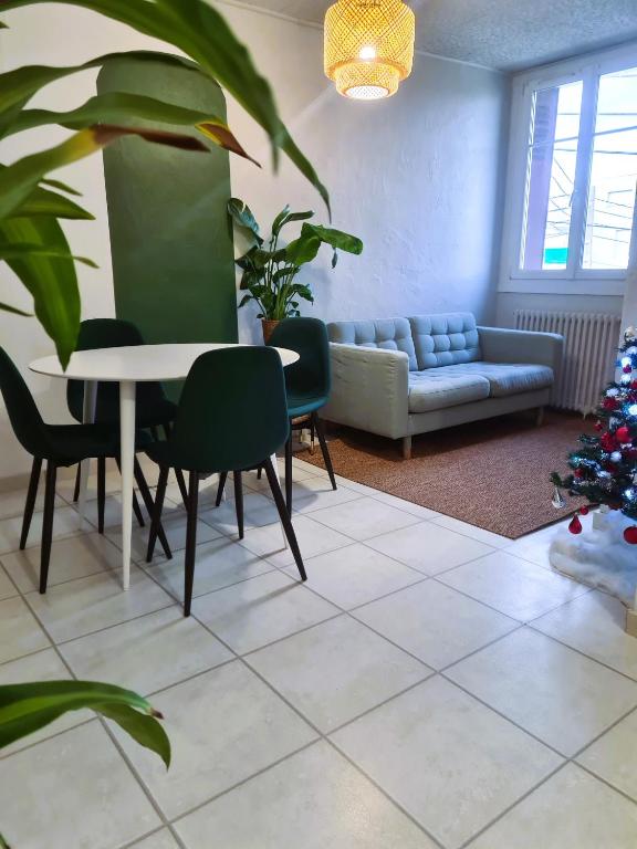 Bel appartement à 3 min de la plage de 60m² - Chambres d'hôtes Saint-Nazaire