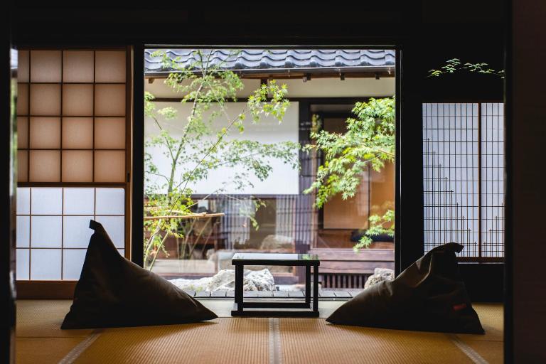 Castle Town Contemporary Ryokan 天籟 - TENRAI - - Bed and Breakfast Takahashi