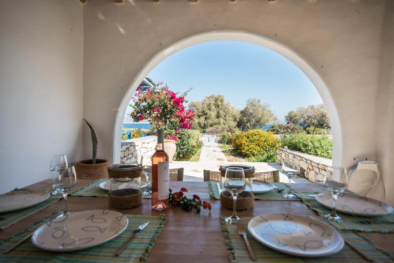 Eternity Seafront Villa Awakening Senses - B&B Naoussa