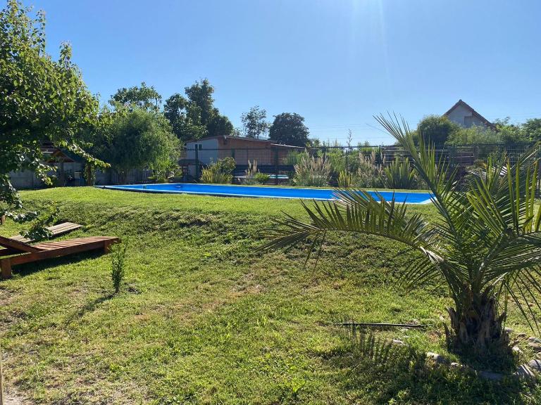 Cabañas Santa Cruz, Ubicada a 10 min de la plaza, Piscina , Viñas, Ruta del Vino y mas - B&B Santa Cruz