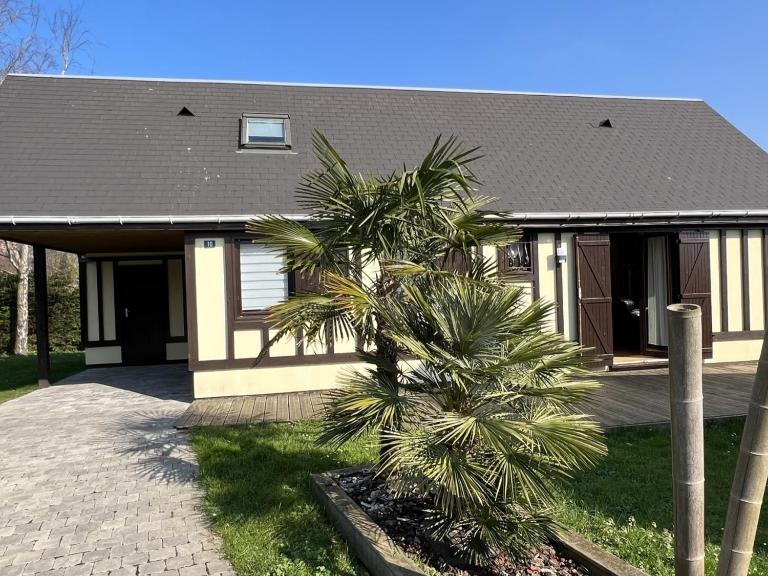Charmant chalet 4P avec jardin privatif, proche plage et commerces à Merville-Franceville - FR-1-487-333 - Bed and Breakfast Merville-Franceville-Plage