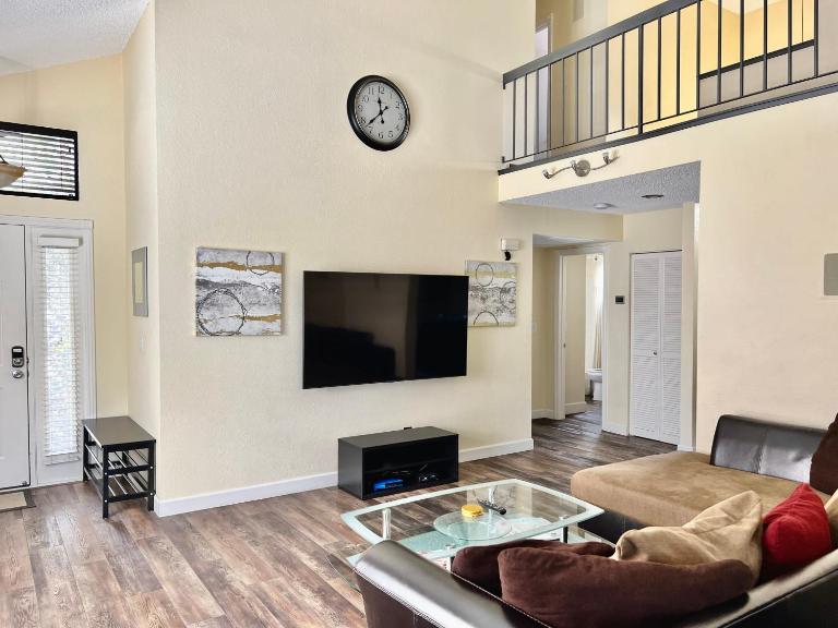 Reno 4BR Family Home · Outdoor Spring Getaway - Chambres d'hôtes Reno