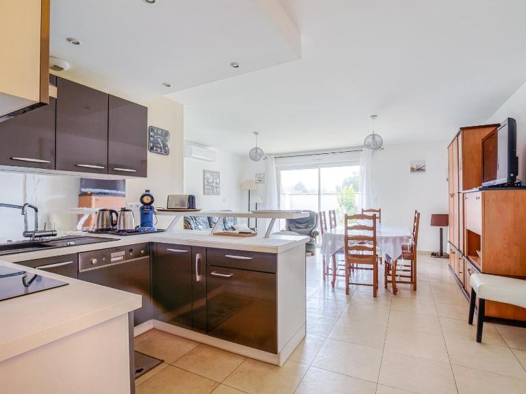 Maison T5 à Biscarrosse avec 4 chambres, clim, WIFI, terrasse, proche activités et plages - FR-1-521-156 - B&B Biscarrosse
