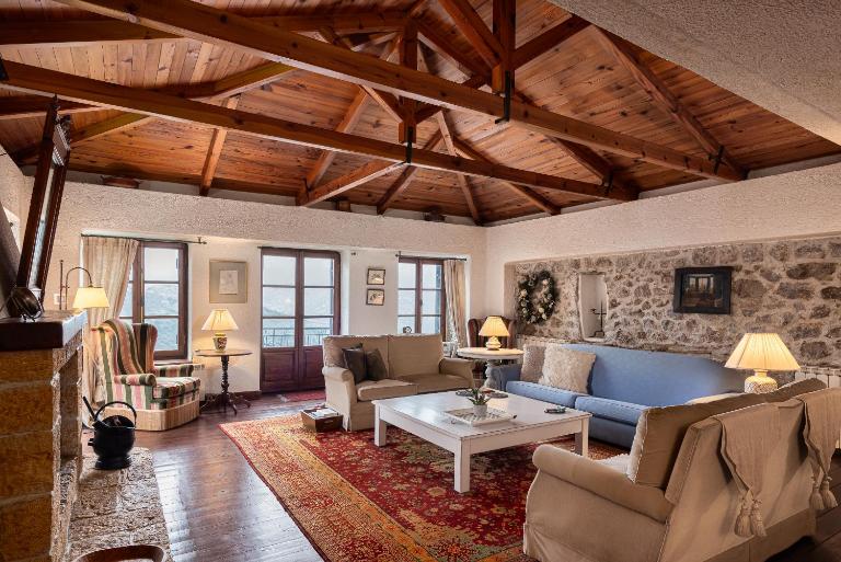 Arachova Wooden Chalet - B&B Arájova