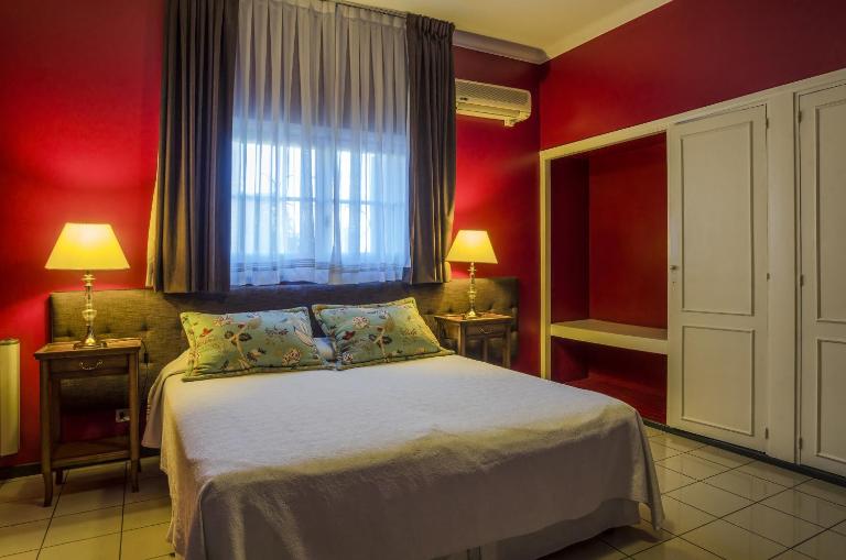 Bed And Breakfast Plaza Italia - B&B Mendoza