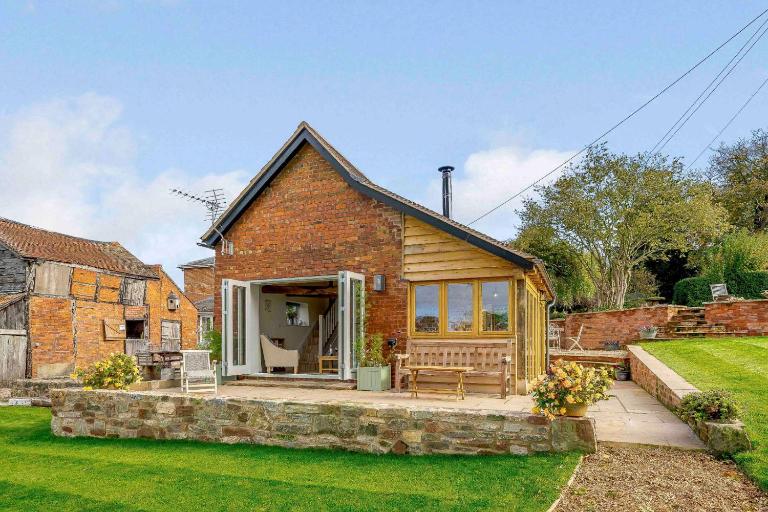 The Cider Barn, Luxury for 2 with beautiful views. - Chambres d'hôtes Ledbury