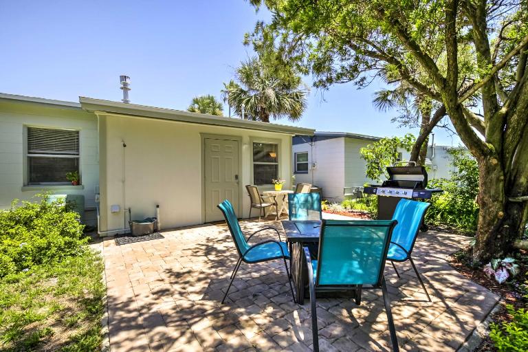 Walk to Beach: New Smyrna Beach Abode w/ BBQ! - Ferienwohnung New Smyrna Beach