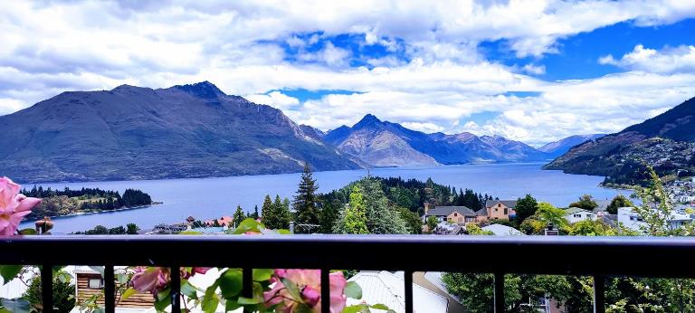 Cosy Lakeview Apartment - Ferienwohnung Queenstown
