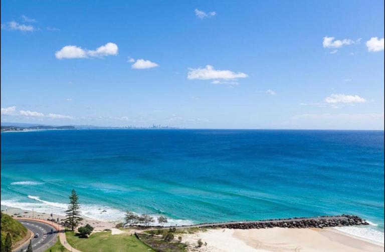 Endless Summer in Cooly Level 18 - Bed and Breakfast Gold Coast