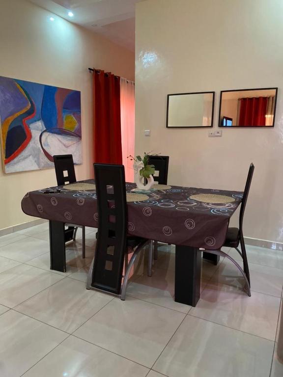Maison Oceane a Zac MBAO - Bed and Breakfast Kamb